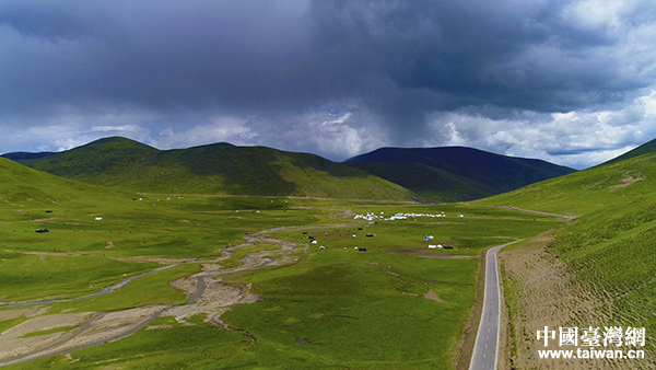 甘孜州草原風光 甘孜州草原風光