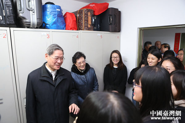 國臺辦主任張志軍走訪人民大學臺灣師生 國臺辦主任張志軍走訪人民大學臺灣師生