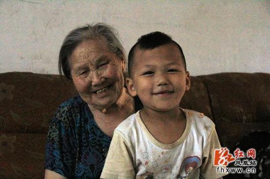 ���ϵ�һ����:122�qƤ�w��ā�o�����(�D)