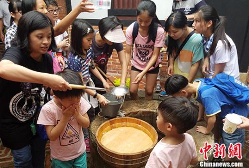 ����Ĺž���ȡ��r(sh��)ˮ�����������棬������а���(q��)���ٲ���<a target='_blank' ><p  align=