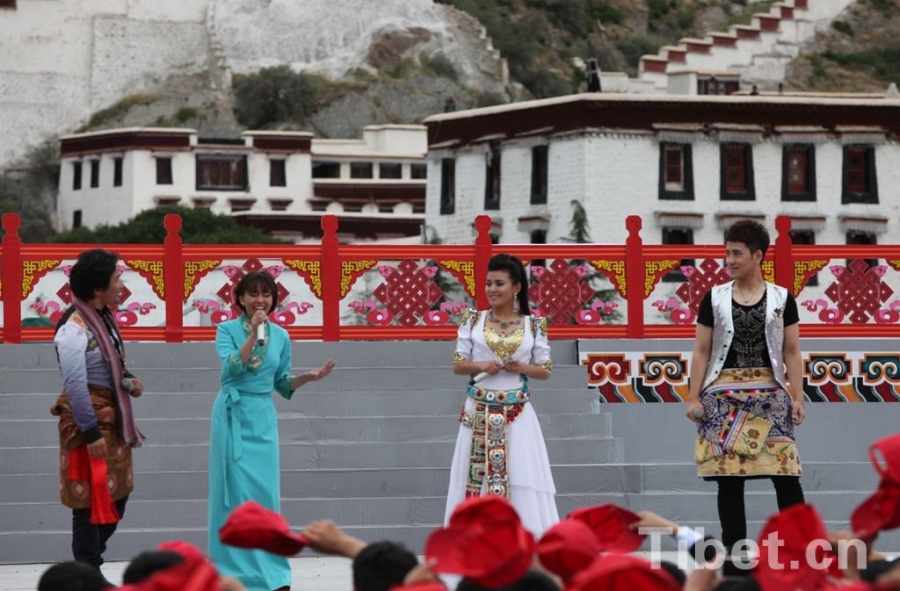 �����B�ġ�ˇ�g�F���M����