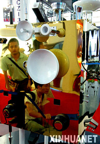 10��13�գ��^�����^�조�϶�һ̖�����������l��ģ�͡�